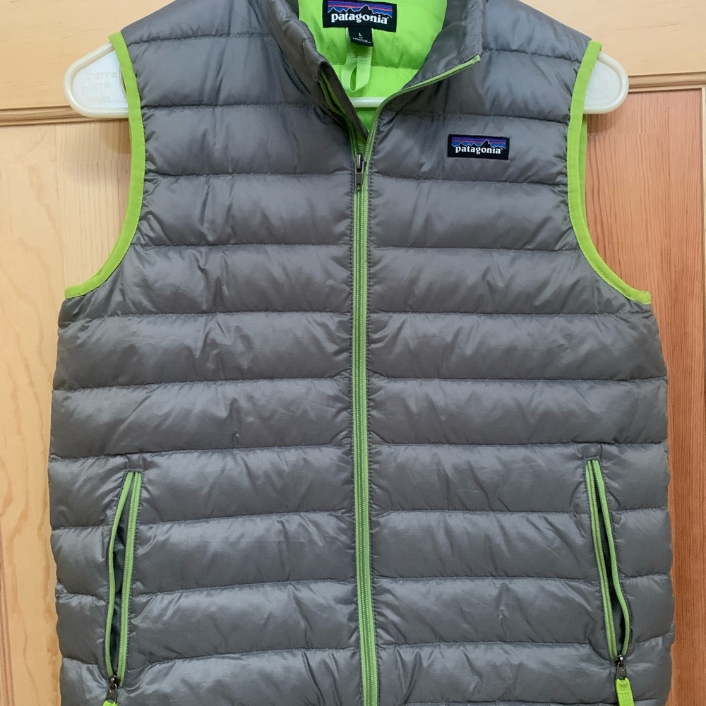 Patagonia Puffer Vest Gray With Lime Green Trim kids 12